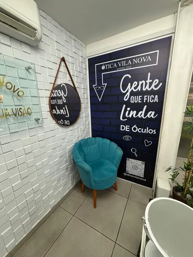 Painel Gente que fica linda de óculos na recepção